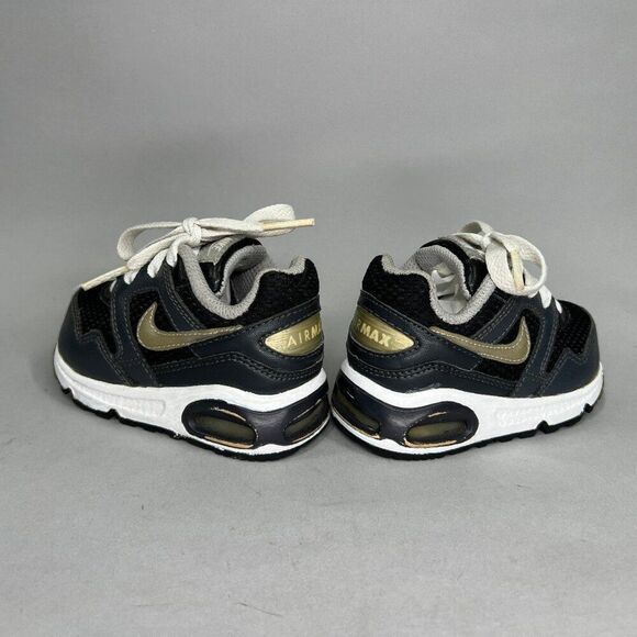 Nike Air Max Navigate Sneakers - Picture 6 of 10